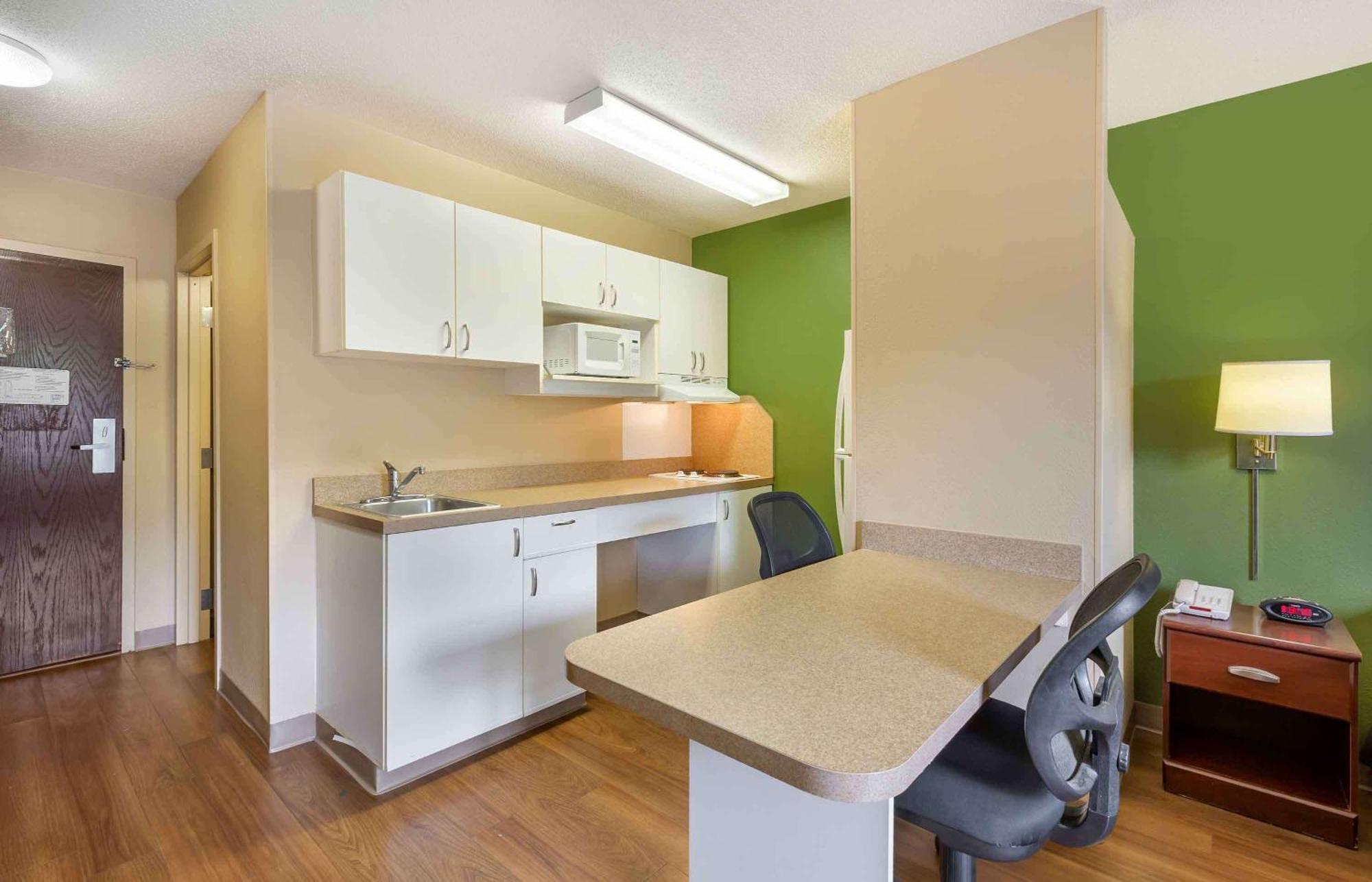 Extended Stay America Select Suites - Chicago - Naperville - West Exterior photo