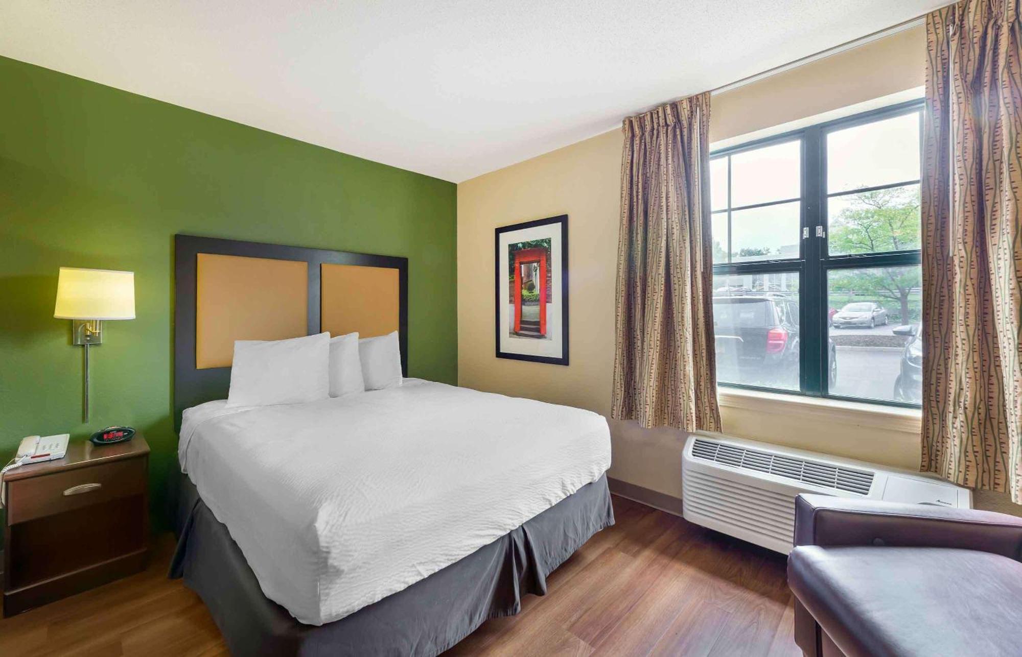 Extended Stay America Select Suites - Chicago - Naperville - West Exterior photo